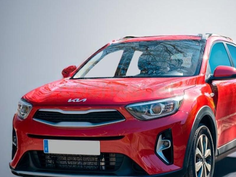 Usado Kia Stonic 84 CV (61 kW) 2022 Rojo SUV
