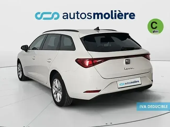 Usado Seat Leon Style 115 CV (84 kW) 2022 Blanco Familiar