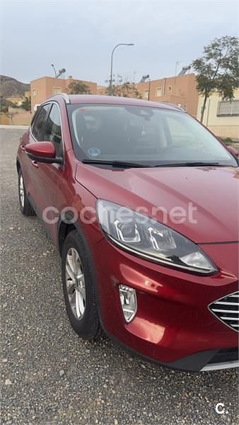 Usado Ford Kuga Titanium 150 CV (110 kW) 2020 Granate SUV
