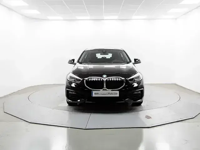 Usado BMW 118 150 CV (110 kW) 2022 Negro Utilitario