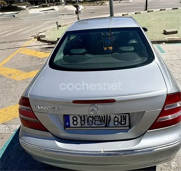Usado Mercedes CLK240 Elegance 170 CV (125 kW) 2002 Gris / plata Coupe