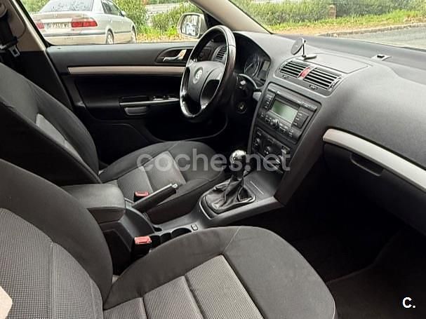 Usado Skoda Octavia 105 CV (77 kW) 2006 Beige Familiar