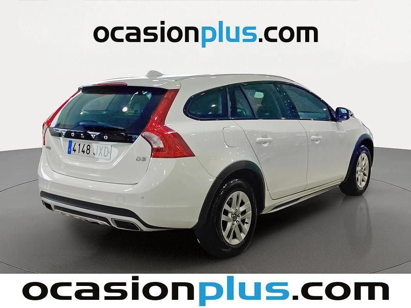 Usado Volvo V60 CC Kinetic 150 CV (110 kW) 2017 Blanco Familiar