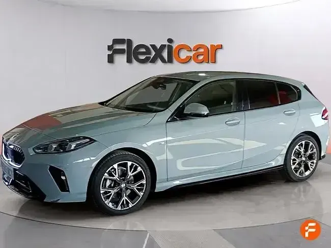 Usado BMW 116 122 CV (89 kW) 2025 Gris Utilitario