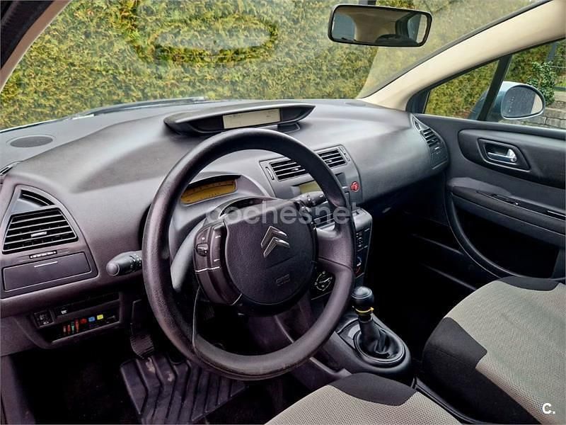 Usado Citroën C4 90 CV (66 kW) 2006 Azul Berlina