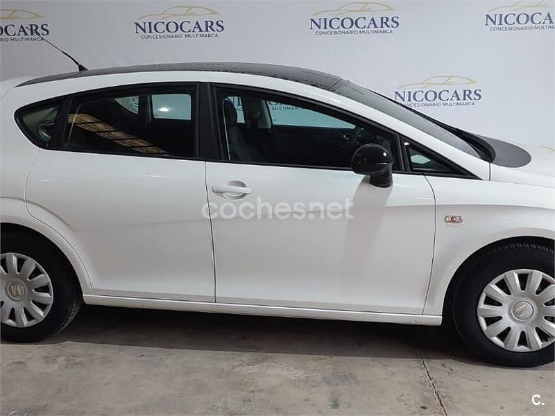Blanco Usado 2011 Seat Leon Berlina | 7000 € (Precio justo) - Imagen 1/4