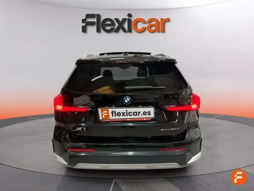 Usado BMW X1 163 CV (119 kW) 2023 Negro SUV