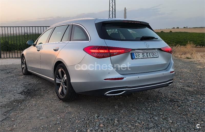 Usado Mercedes C200 204 CV (150 kW) 2023 Gris / plata Familiar