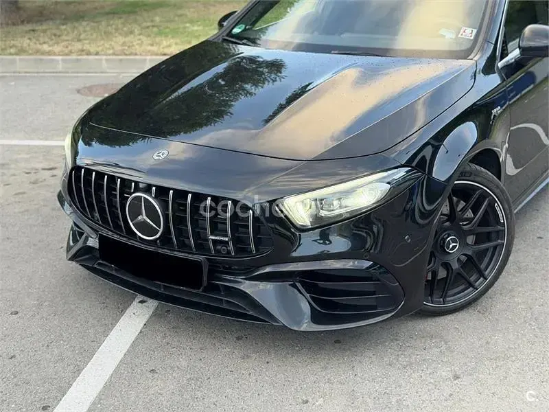 Usado Mercedes A45 AMG 421 CV (309 kW) 2021 Negro Utilitario