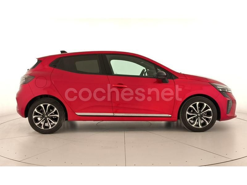 Usado Renault Clio V Techno 100 CV (73 kW) 2025 Rojo Berlina