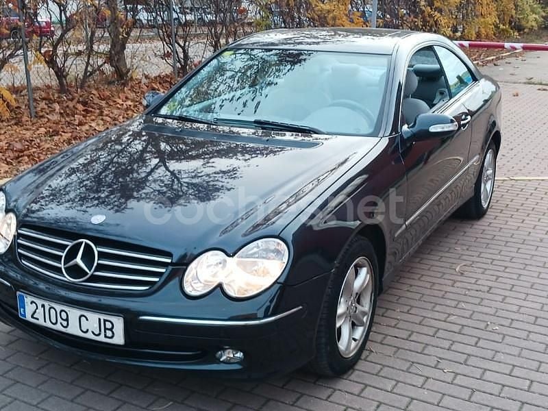 Azul Usado 2005 Mercedes CLK240 Avantgarde Coupe | 8489 € (Precio justo) - Imagen 1/4