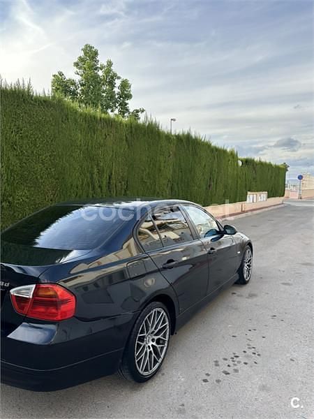 Negro Usado 2013 BMW 318 Gran Turismo Berlina | 6100 € - Imagen 1/1