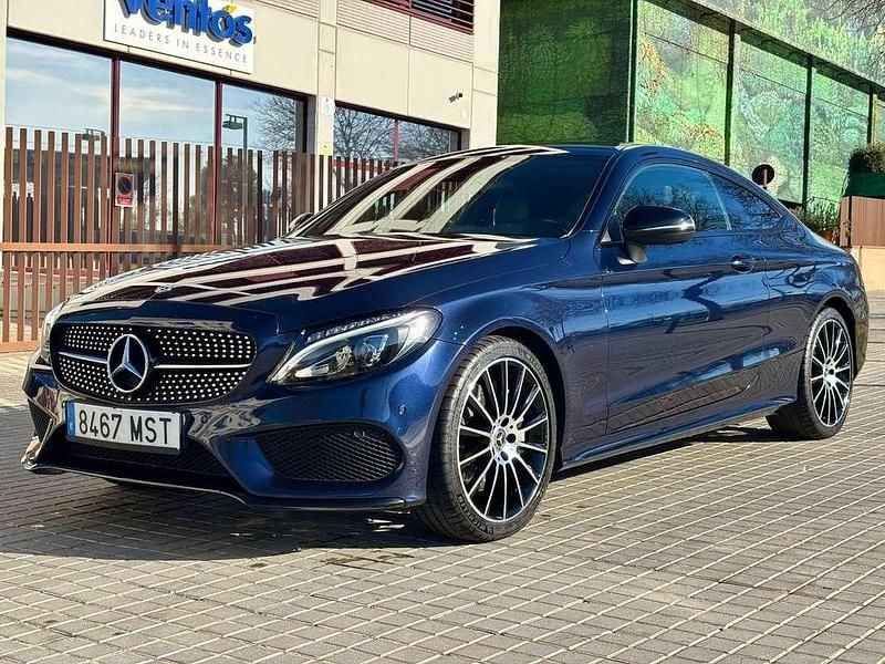 Usado Mercedes C300 AMG 245 CV (180 kW) 2018 Azul Coupe