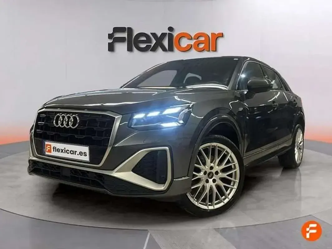 Usado Audi Q2 150 CV (110 kW) 2024 Gris SUV