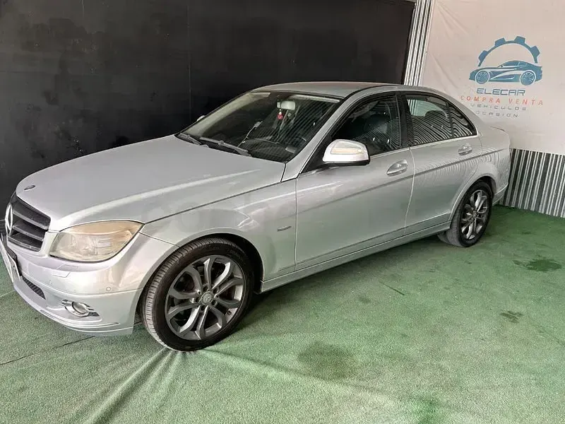 Usado Mercedes C220 Classic 150 CV (110 kW) 2007 Gris / plata Familiar