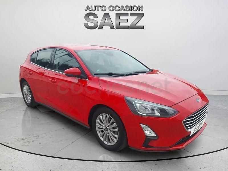 Usado Ford Focus Trend 120 CV (88 kW) 2020 Rojo Berlina