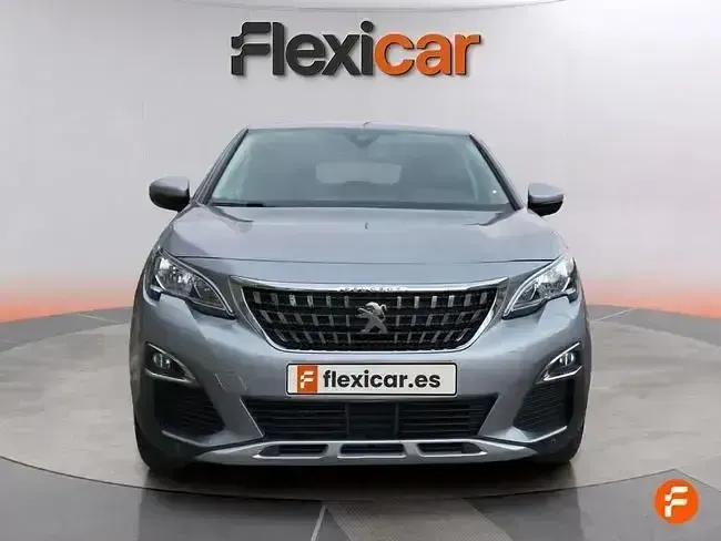 Usado Peugeot 3008 Allure 130 CV (95 kW) 2020 Gris SUV