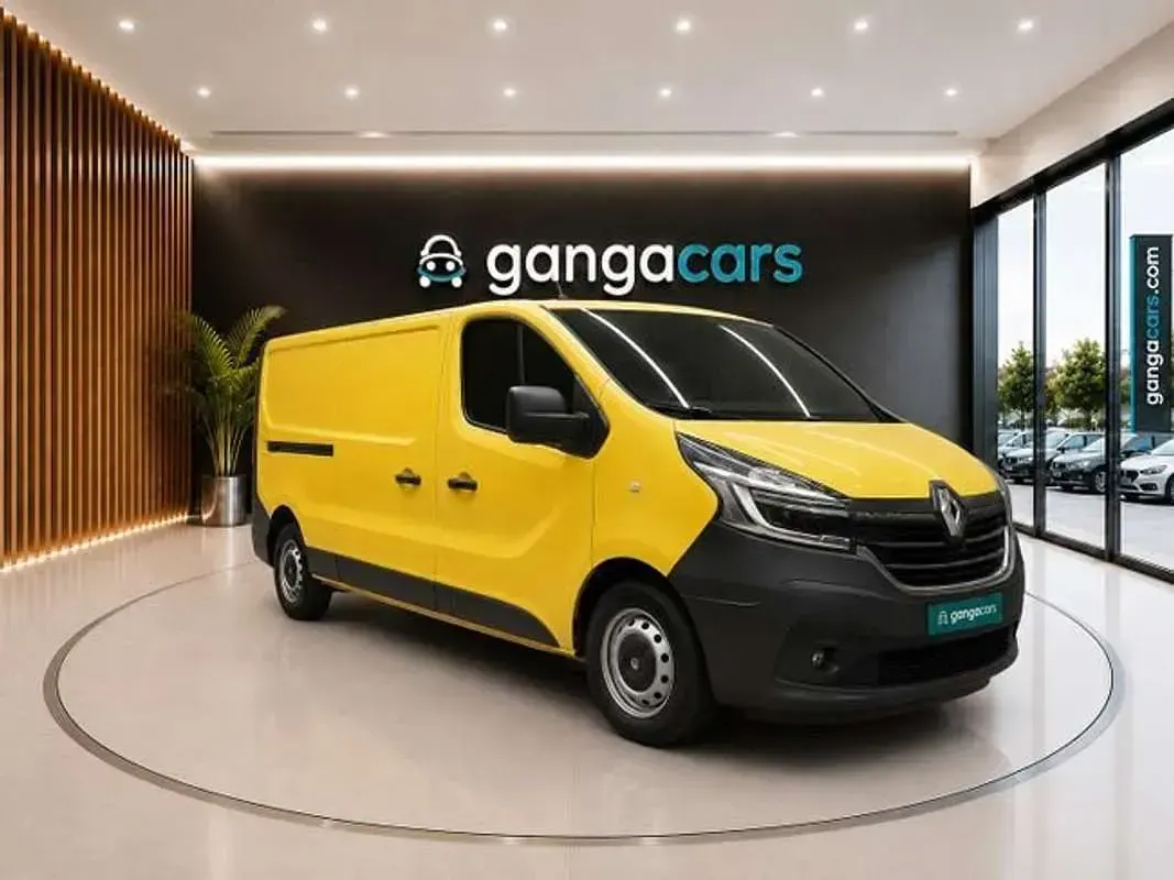 Usado Renault Trafic 120 CV (88 kW) 2021 Amarillo Monovolumen