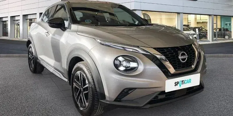 Usado Nissan Juke N-Connecta 114 HP (83 kW) 2025 Cinzento SUV