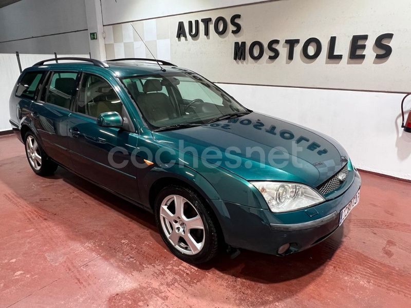 Verde Usado 2004 Ford Mondeo Trend Familiar | 2995 € (Un poco caro) - Imagen 1/4