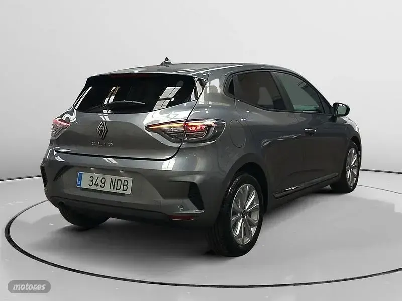 Usado Renault Clio Evolution 101 CV (74 kW) 2025 Gris Utilitario