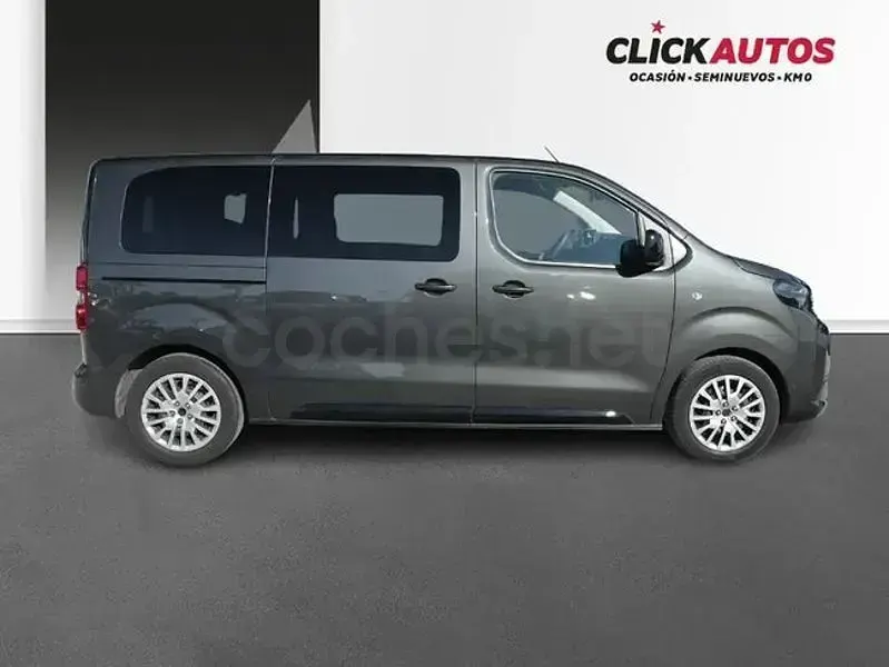 Usado Peugeot Traveller Business-Line 180 CV (132 kW) 2025 Gris / plata Monovolumen