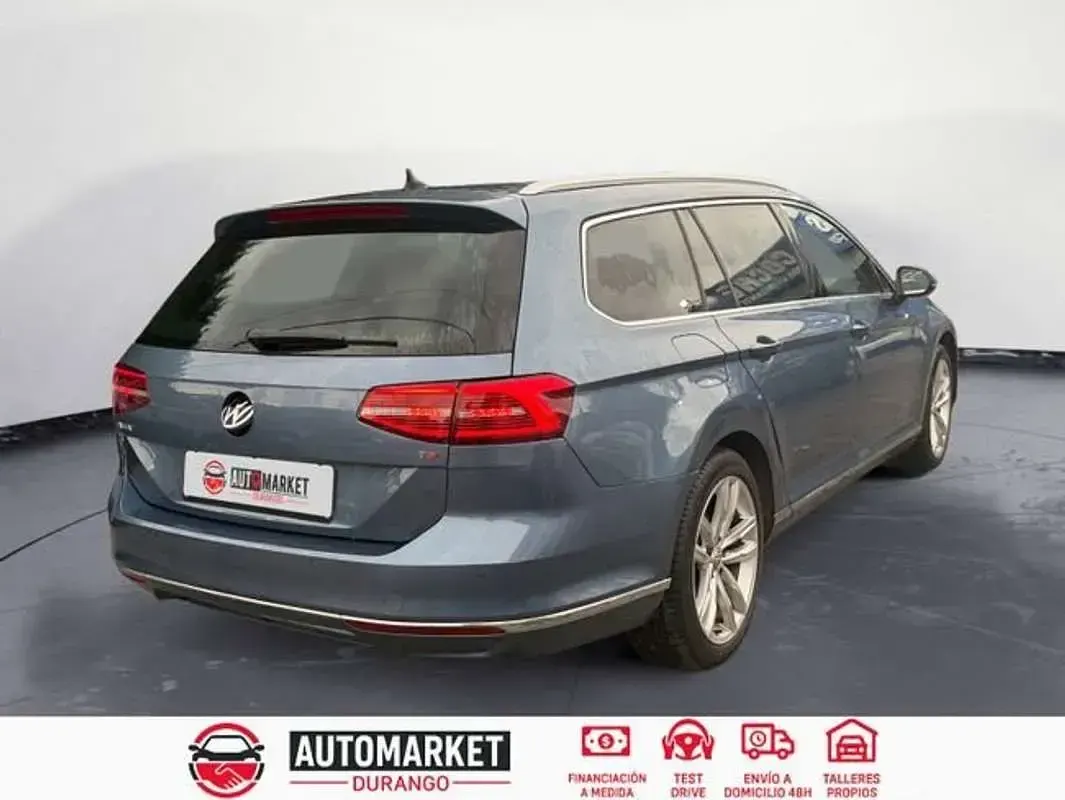 Usado VW Passat Advance 150 CV (110 kW) 2018 Azul Familiar