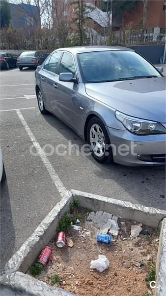 Usado BMW 530 218 CV (160 kW) 2005 Gris / plata Berlina