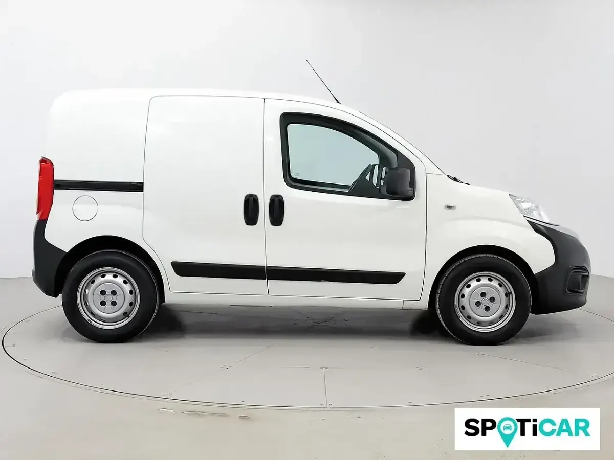 Usado Fiat Fiorino 95 CV (69 kW) 2022 Blanco Monovolumen