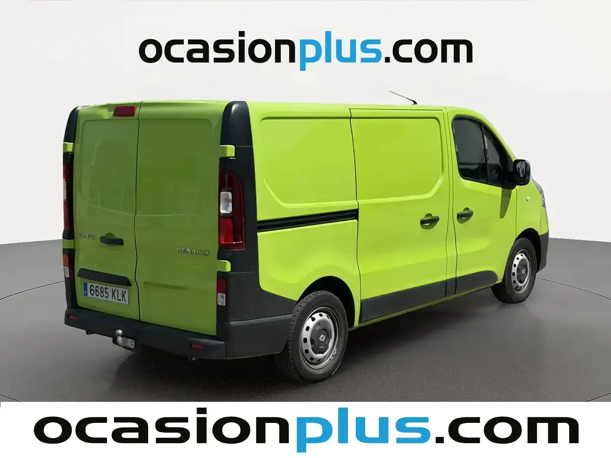 Usado Renault Trafic 120 CV (88 kW) 2018 Verde Monovolumen