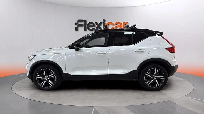 Käytetty Volvo XC40 R-Design 190 HP (139 kW) 2019 Valkoinen Katumaasturi