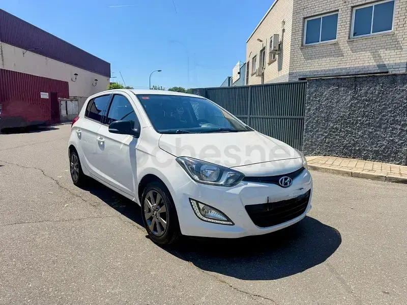 Usado Hyundai i20 GO! 85 CV (62 kW) 2014 Blanco Utilitario