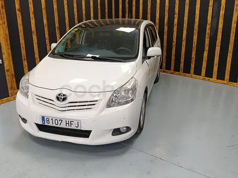 Usado Toyota Verso Active 132 CV (97 kW) 2011 Blanco Monovolumen
