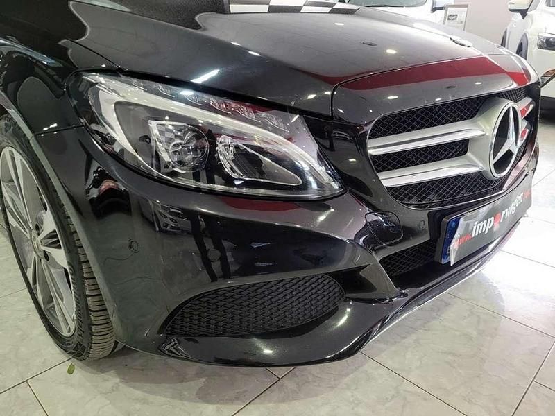Usado Mercedes C220 170 CV (125 kW) 2018 Negro Berlina