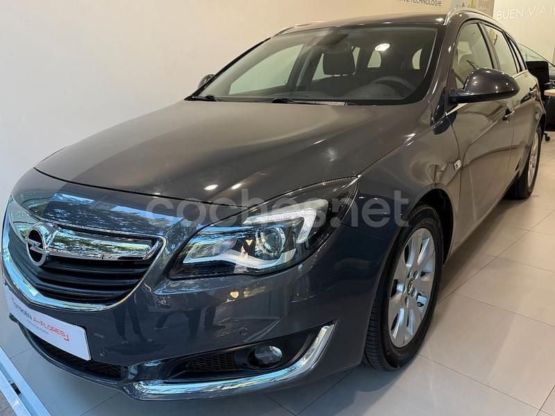 Gris / plata Usado 2017 Opel Insignia Excellence Familiar | 11.900 € (Precio justo) - Imagen 1/4