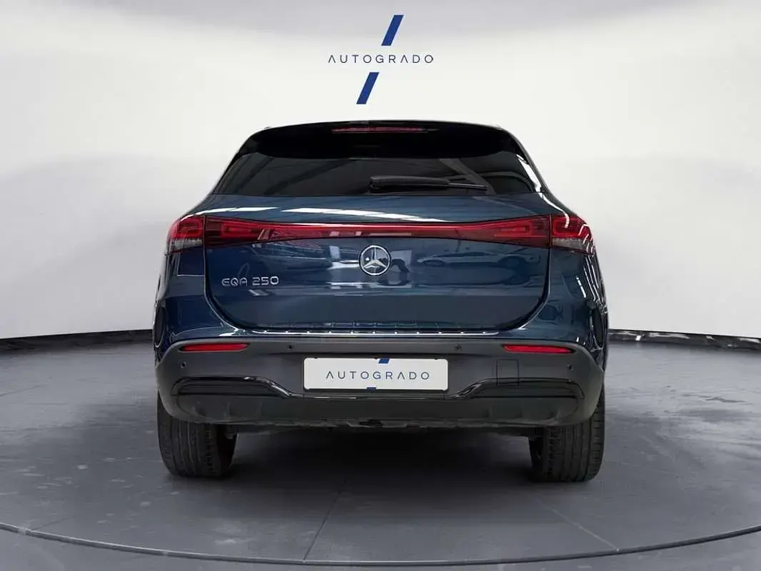 Usado Mercedes EQA250 139 kW (190 CV) 2021 Azul SUV
