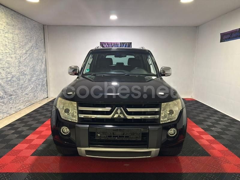 Negro Usado 2010 Mitsubishi Montero Motion SUV | 18.000 € - Imagen 1/4