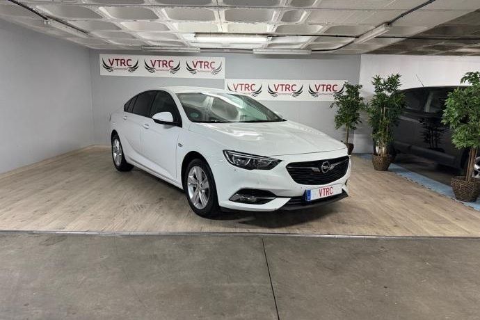 Blanco Usado 2018 Opel Insignia Business Berlina | 10.800 € (Precio justo) - Imagen 1/4