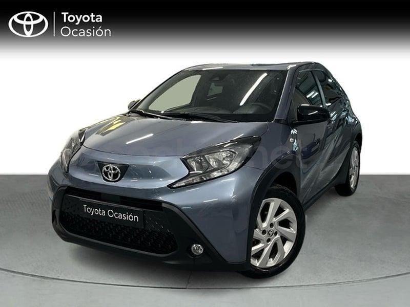 Usado Toyota Aygo X Play 72 CV (52 kW) 2025 Azul SUV