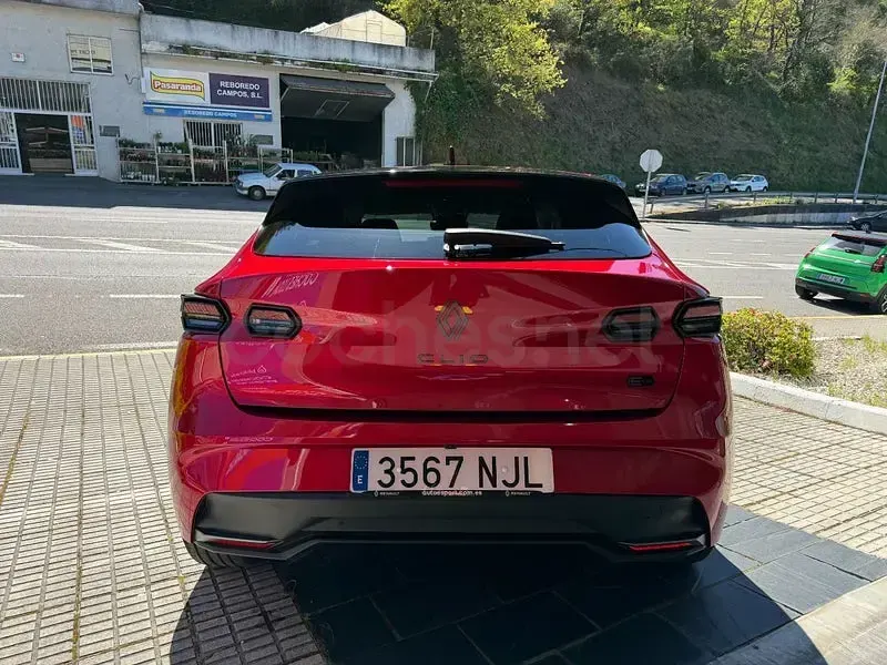 Usado Renault Clio V Techno 160 CV (117 kW) 2025 Rojo Berlina