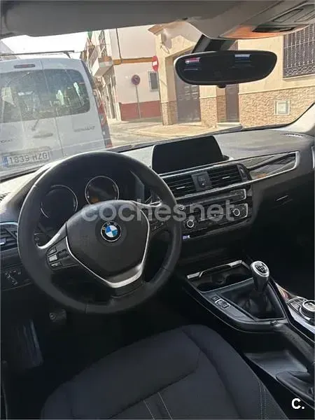 Begagnad BMW 116 116 HK (85 kW) 2018 Svart Halvkombi