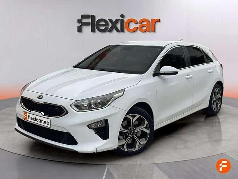 Usado Kia Ceed 101 CV (74 kW) 2018 Blanco Utilitario