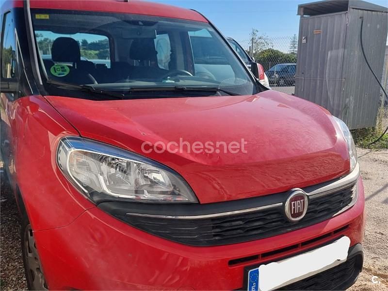 Rojo Usado 2016 Fiat Doblò Easy Monovolumen | 9500 € (Super precio) - Imagen 1/4