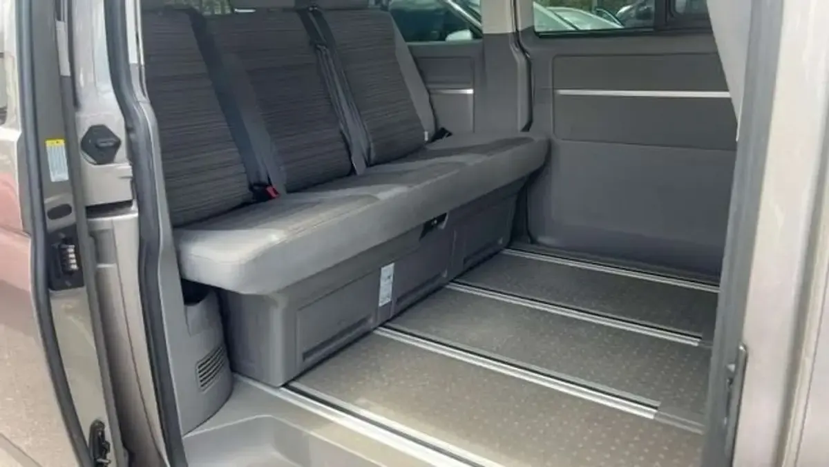 Usado VW California Beach 110 CV (80 kW) 2022 Beige Van