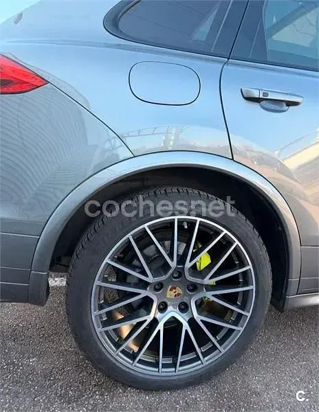 Usado Porsche Cayenne S E-Hybrid 416 CV (305 kW) 2015 Gris / plata SUV