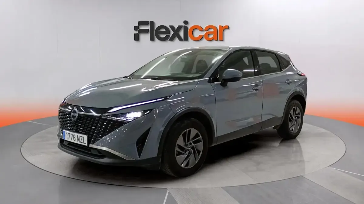 Usado Nissan Qashqai Acenta 140 CV (102 kW) 2025 Gris SUV