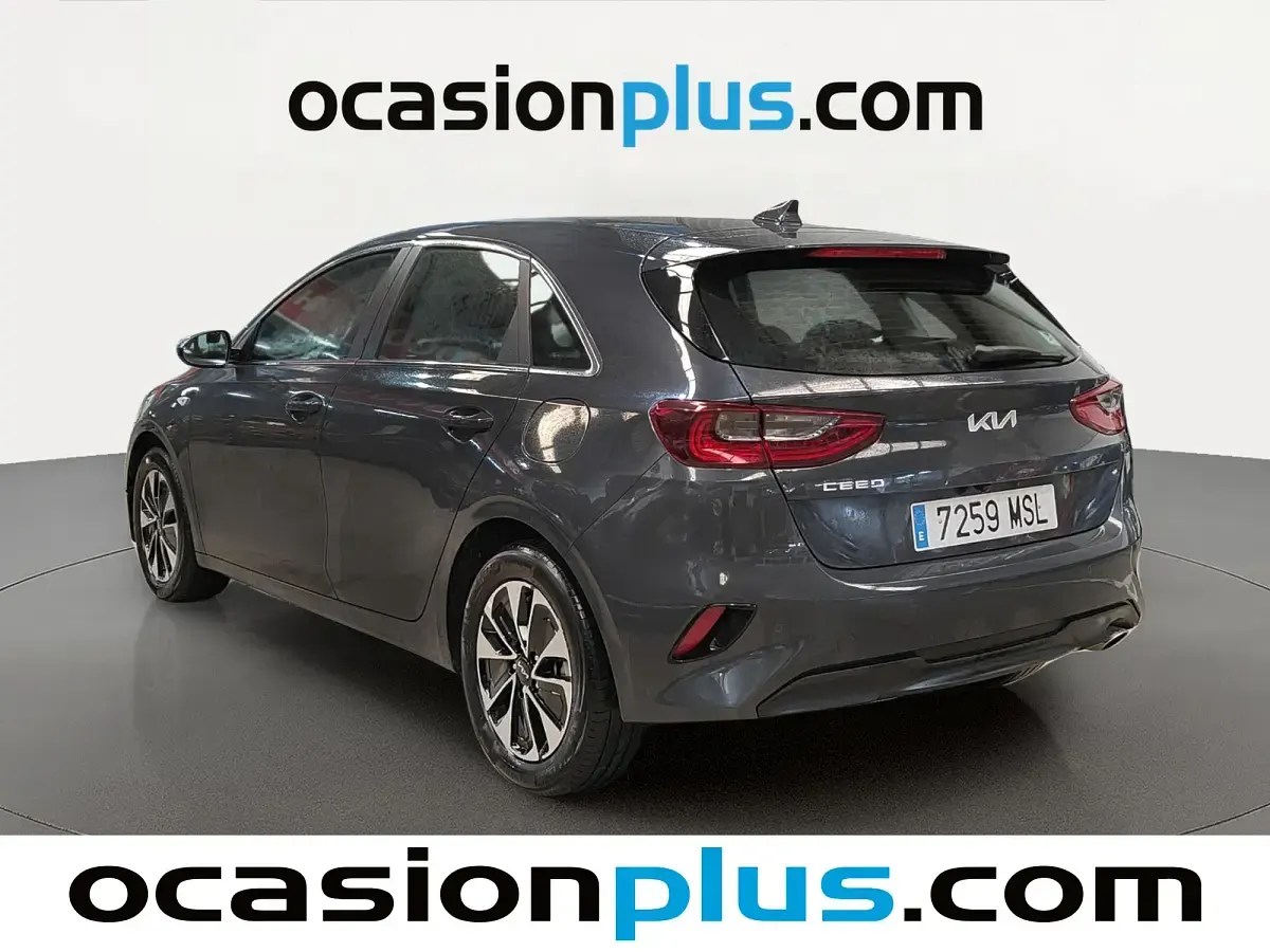Usado Kia Ceed 101 CV (74 kW) 2024 Gris Utilitario
