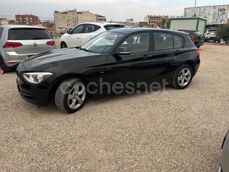 Usado BMW 120 Sport Line 184 CV (135 kW) 2012 Negro Utilitario