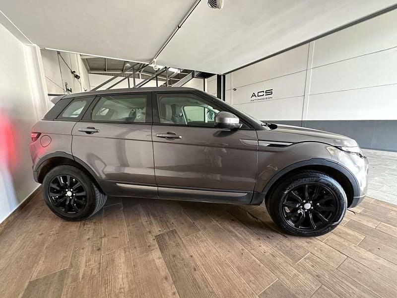 Usado Land Rover Range Rover evoque SE 150 CV (110 kW) 2018 Gris / plata SUV