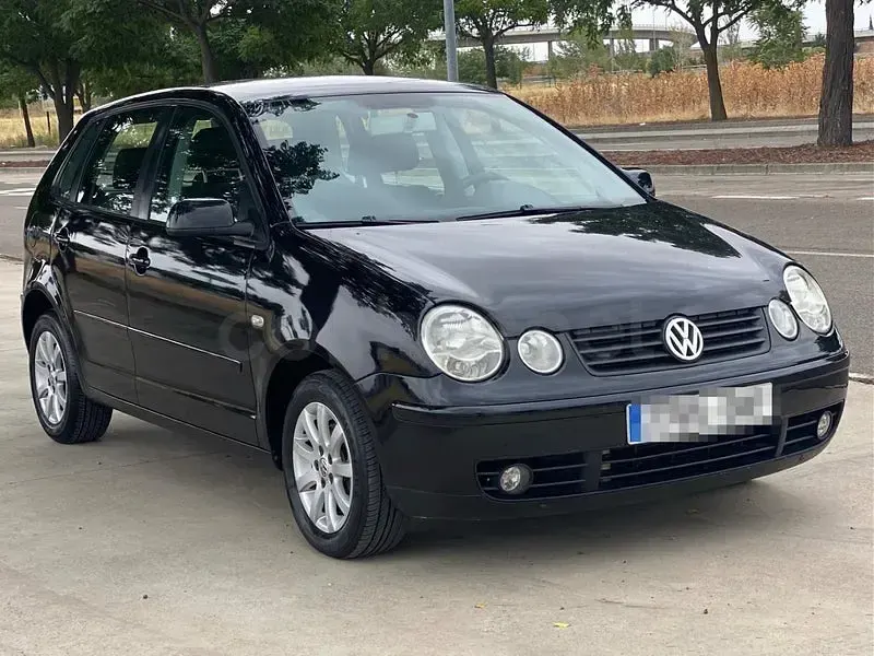 Usado VW Polo Trendline 100 CV (73 kW) 2005 Negro Utilitario